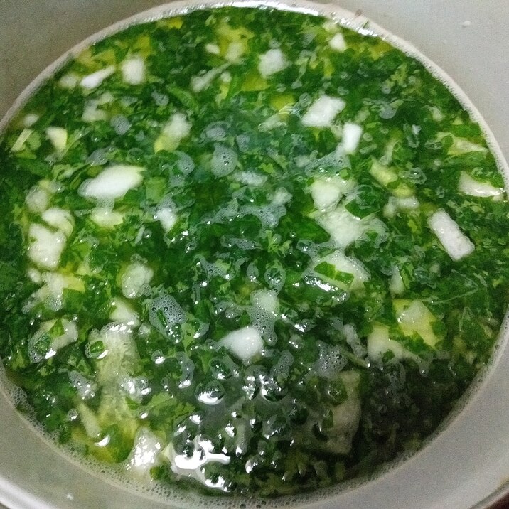 ハチミツ入り　小松菜と大根と玉ねぎのスープ
